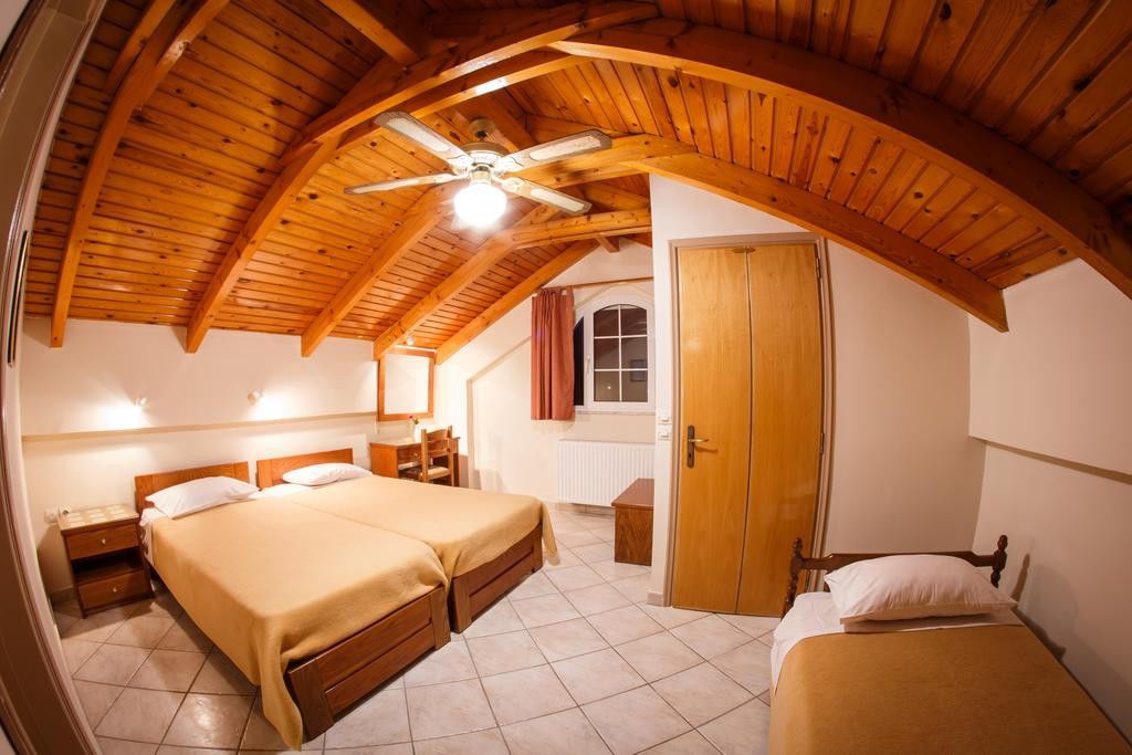 Lägenhet Spiros Family Apts